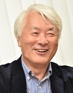 著者：左巻健男