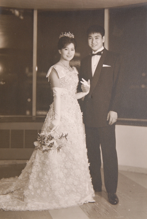 結婚式での石原裕次郎さんとまき子さん ©︎石原音楽出版社