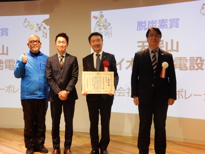 6QKMes3aGtK6O4LGYJeA.jpg?w=940&h=940