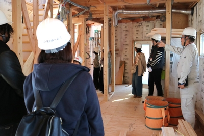 現場見学の様子2