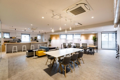 6XctDd4q2WWj2GfPuo5l.jpg?w=940&h=940