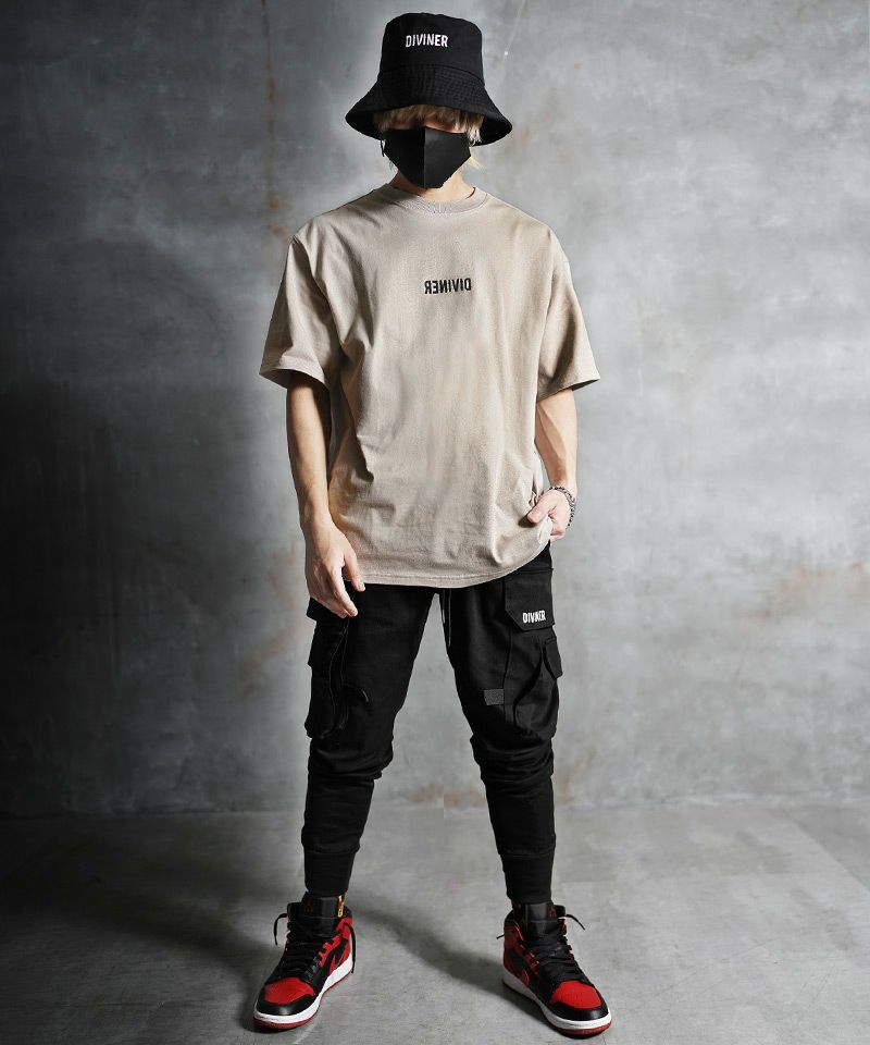 Exaggerate Box Logo TEE(ベージュ)