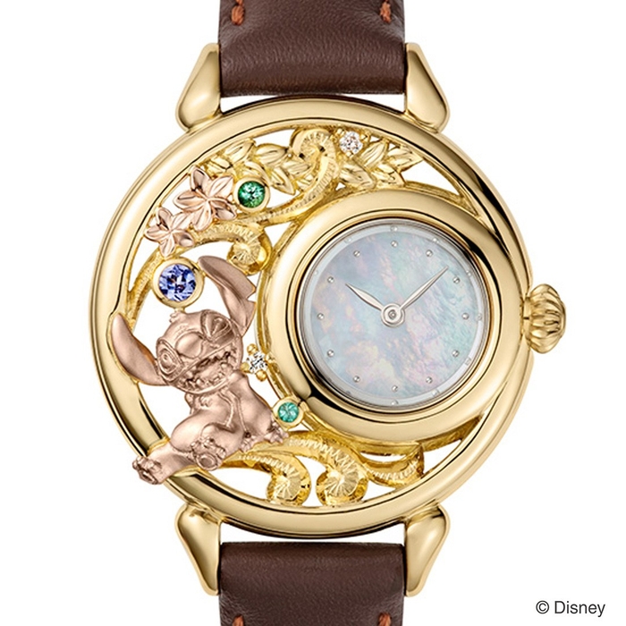 「スティッチ」が大好きな奥さまへの誕生日プレゼントとしてオーダーいただいた時計。