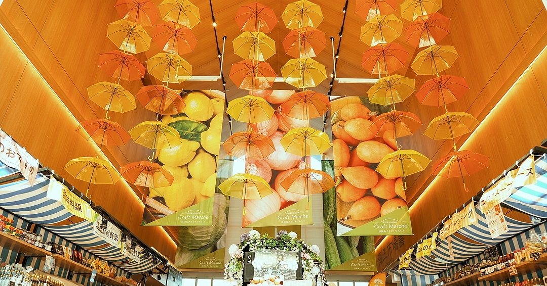 雨の日も楽しめるシーサイドレストラン&マーケット「クラフトサーカス」 雨の日はさらにお得に!『レイニー割』7月下旬まで期間延長