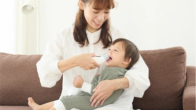 日本唯一※1の鼻水漏れセンサー搭載！ 親子の負担を最小限に抑えたハンディ式 【電動鼻水吸引器PochiSui(ポチスイ)】が3月27日発売