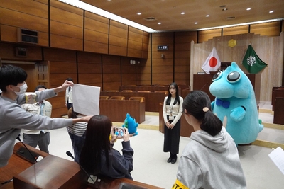 6dYIKZLqiIMUzICsiW5Z.jpg?w=940&h=940