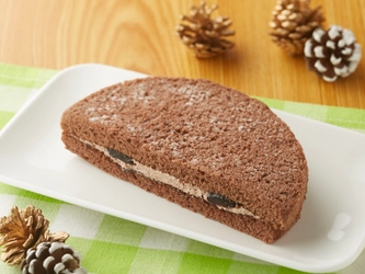 🎄心ときめくクリスマスパーティー🎄 ふわふわシフォンサンド いちごとミルクホイップのロールパン  １２月６日（火）発売