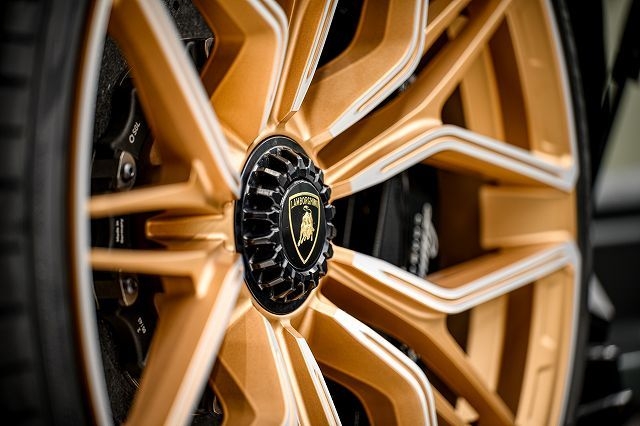 Lamborghini Sian FKP 37 8