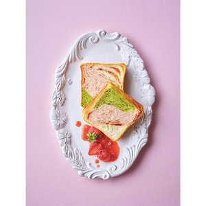 抹茶、苺、プレーンの生地を重ねたマーブルデニッシュ「京都三色」