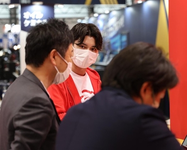 6tMT6zRKQVAiWWurnv6t.jpg?w=940&h=940