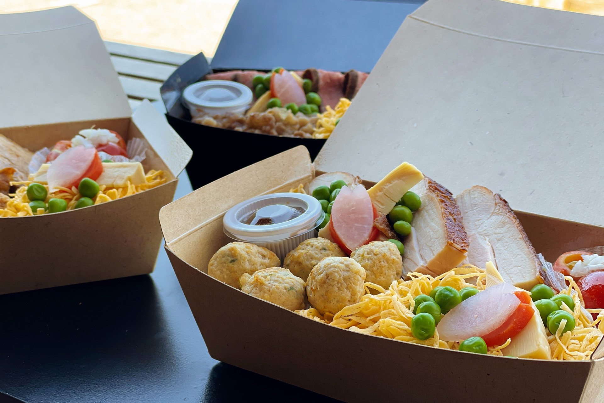 ホテル総料理長監修のお花見弁当!桜の名所、明石公園のテイクアウトショップで3月25日(土)から販売