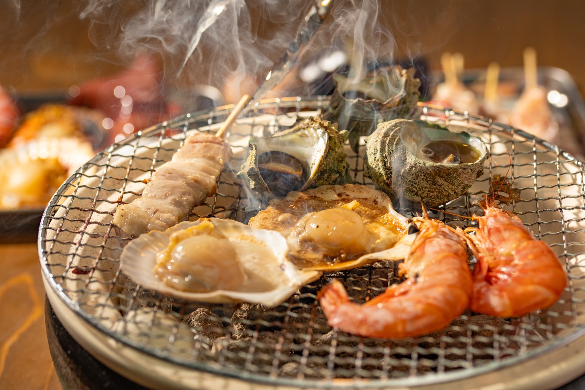 【グランドオープン!】グルメパーク、夕日ヶ浦! 佳松苑の姉妹店、SNSで話題の「海鮮食堂うみのうた」で炭火海鮮バイキングを!