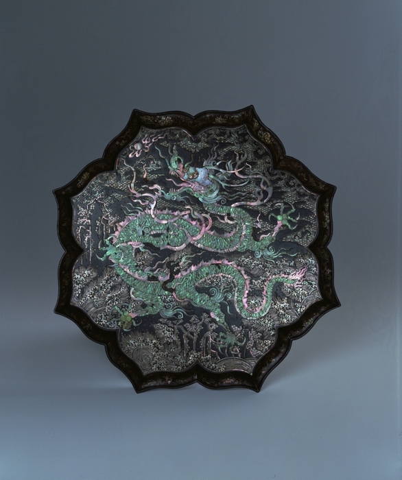 重要文化財 龍濤螺鈿稜花盆