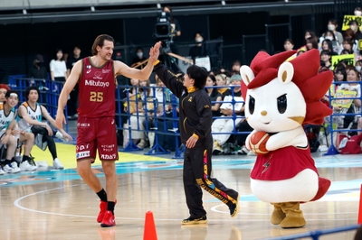 73gbRTGoDHqNAD01gRkU.jpg?w=940&h=940