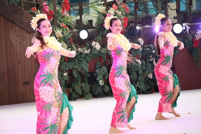 常夏の楽園・スパリゾートハワイアンズの『フラガール』が登場！