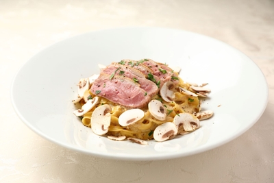 7BcVdM2q7Ero3df6fuLJ.jpg?w=940&h=940