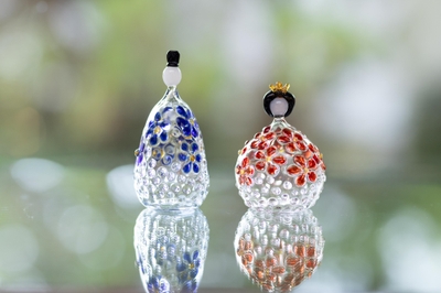 表情や色合いが1点1点異なる