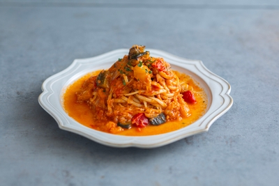 ツナと南欧野菜のトマトソースパスタ