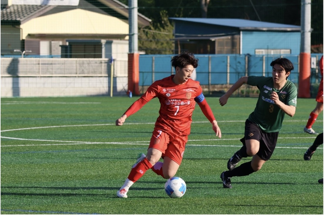 セントラルミッドフィルダーとして中盤を支える