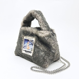 ディズニーのファーバッグ