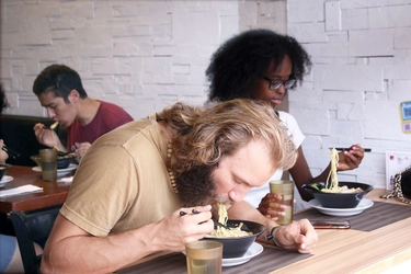 逆輸入ラーメン第5弾　カナダ発「RYUS NOODLE BAR」 (リューズ ヌードル バー)が日本初上陸！