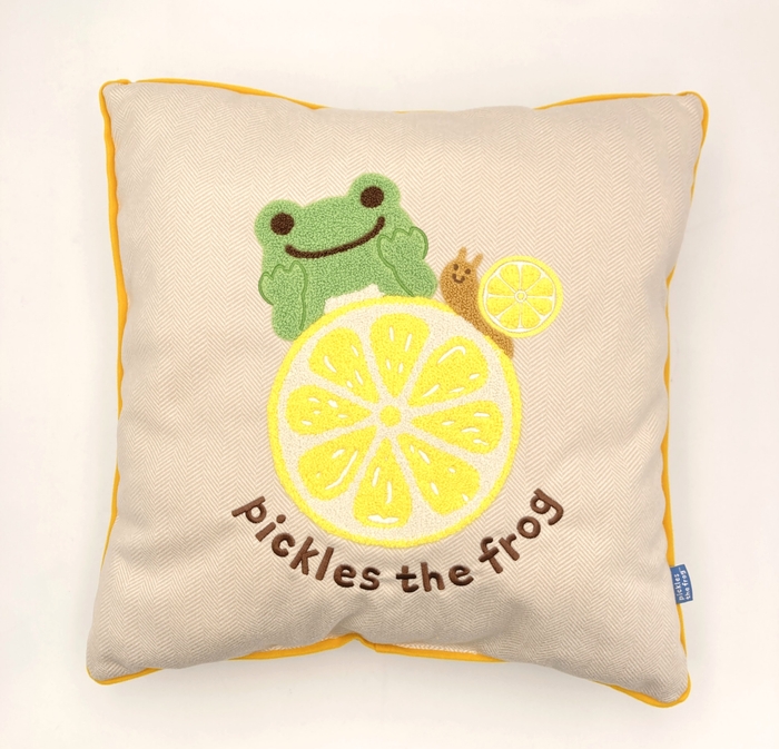 ●クッション ¥4,400(税込)