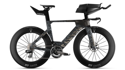 スピードマックス CFR AXS （スラムレッドAXS完成車）1,830,000円（税込）  平均重量8.48kg　特別カラー（アップチャージ85,000円）：ヘニゼ