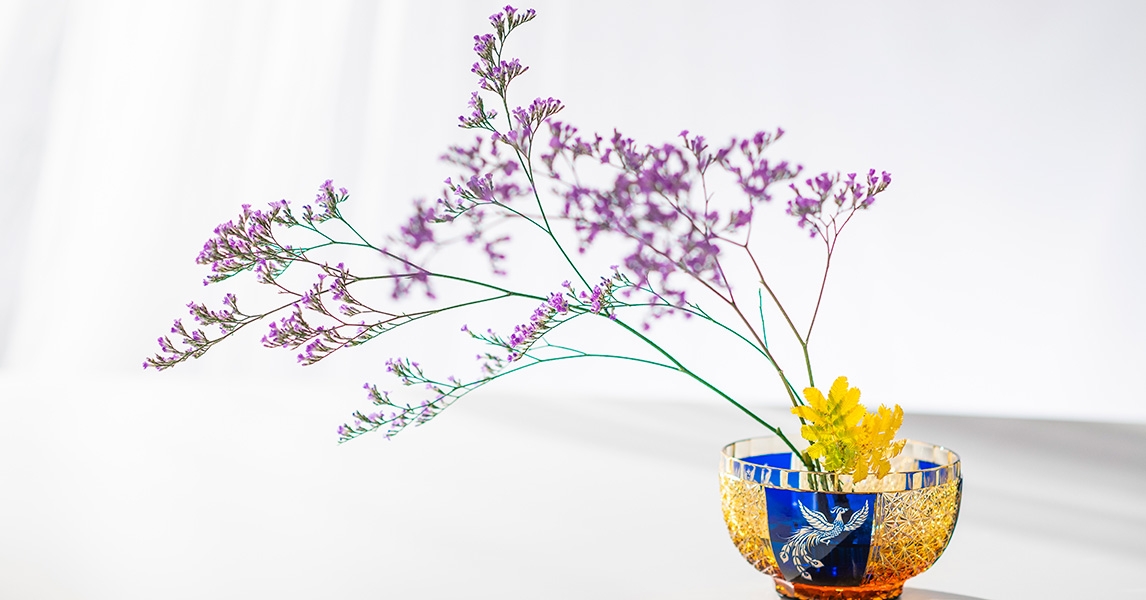 切子の中鉢を花器として使用~アイデア次第でインテリアに!