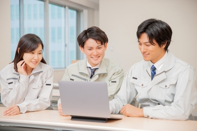 7kA1bR4U3ovJjb3R6T9i.jpg?w=940&h=940