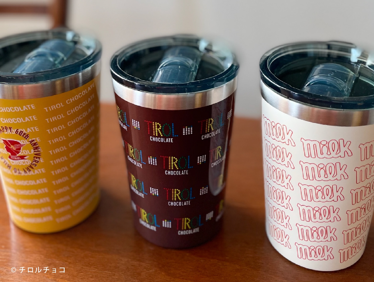 真空二層構造によって飲み物の冷たさをキープし、水滴もつかないステンレスタンブラー。蓋も開けやすく使い勝手の良いサイズ感でご自身用としてはもちろん、ギフトにもオススメです。