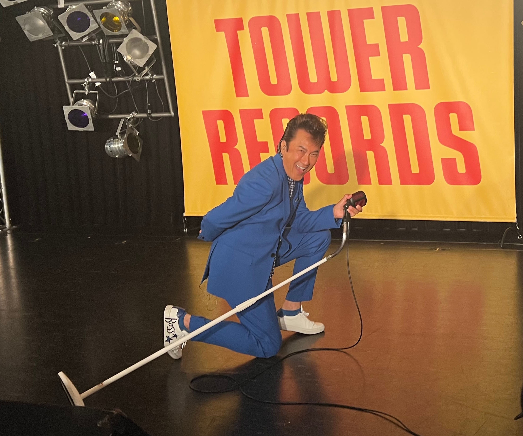 TikTok総再生数3800万回!還暦オヤジのロックンローラー 坂本つとむが渋谷でライブ開催!