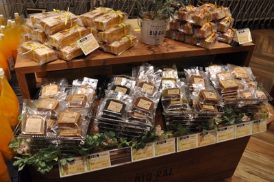 81oGKbGb3kvKXY4R92oN.jpg?w=940&h=940