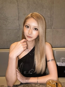 82lQS5dEoLzQ1Vnv2WG6.jpg?w=940&h=940