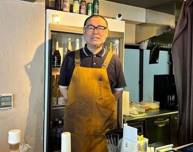 店主の梶田さん　