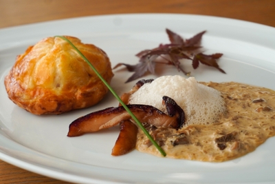 84SkQ368LLvUktY92UFe.jpg?w=940&h=940