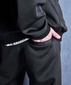 8BnYAzTcJIXLg0A06Ni0.jpg?w=940&h=940