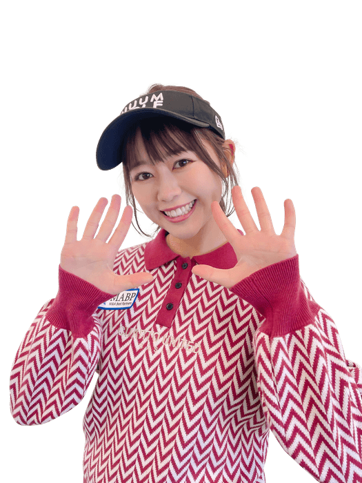 14:00~18:00メイン会場MCを務めるかえでさん