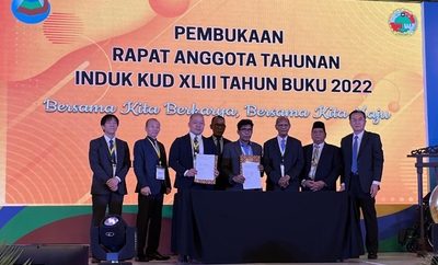 Upacara penandatanganan diadakan pada tanggal 4 November