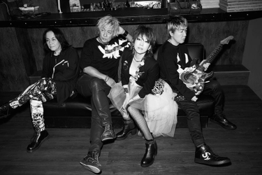 LINDBERG 再ヒット中の“あの曲”を含むライブ映像をYouTubeで1夜限定プレミア公開!! 期間限定再プレス受付中のDVD BOXも締切延長が決定！