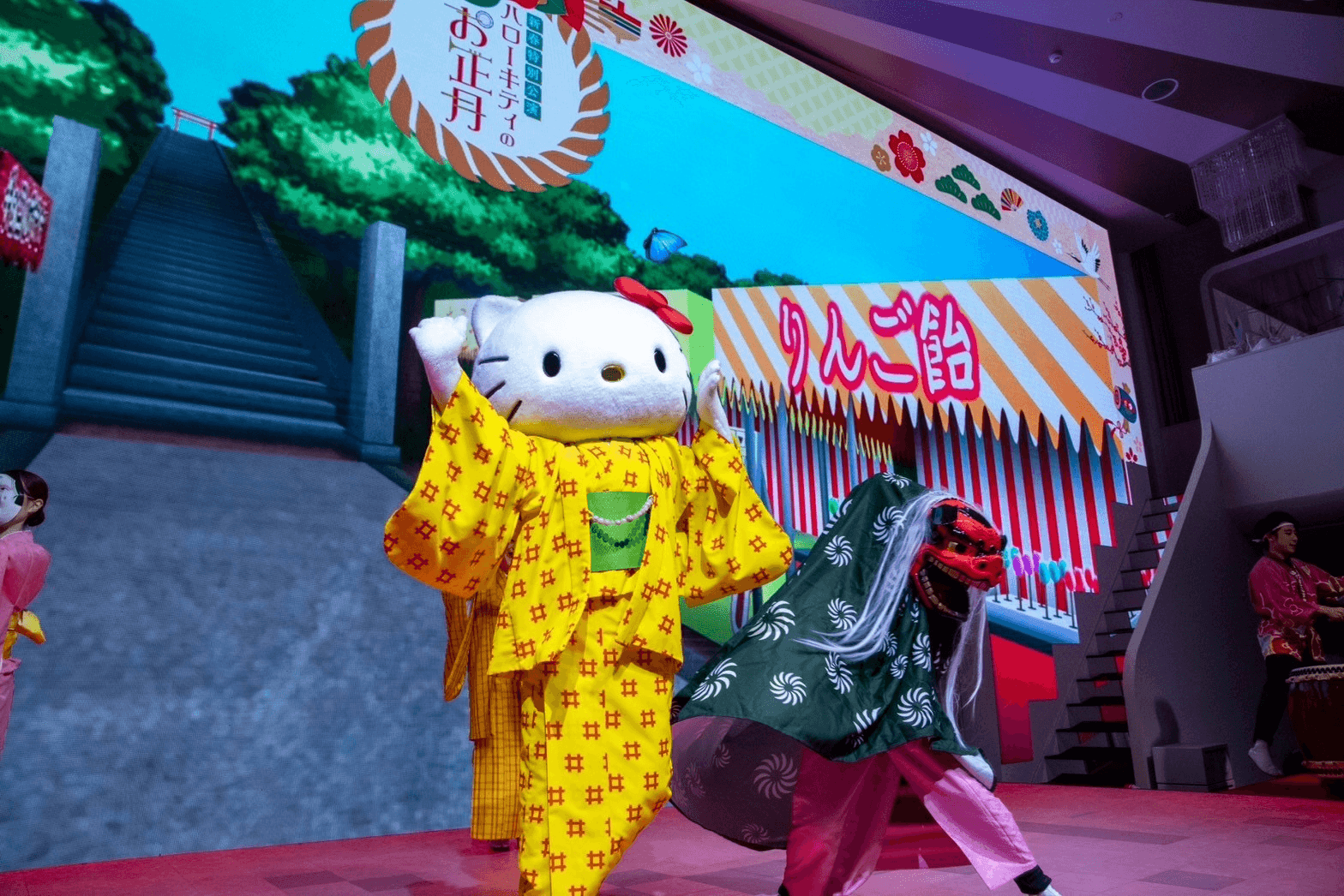 ハローキティが獅子舞を披露⁉　8日間限定の新春特別公演 HELLO KITTY SHOW BOX 『ハローキティのお正月 2024』 1月2日より開幕