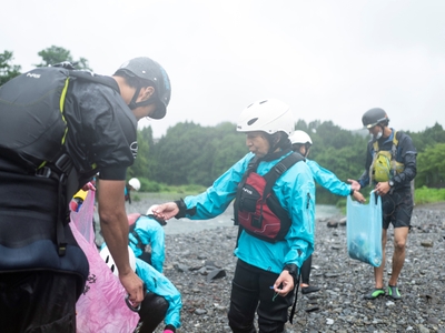 BBQをする河原は特にゴミが多いポイントです