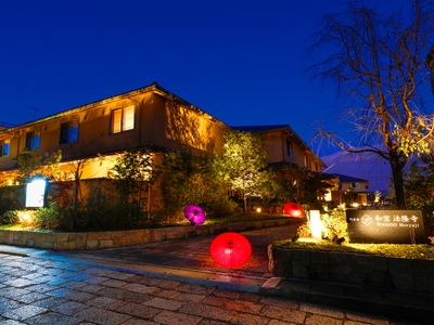 8Mrs0fDd50XnN0Y2ciVm.jpg?w=940&h=940