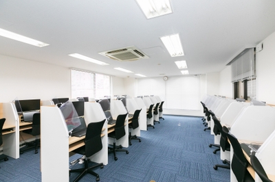 8NBB1ninBj7UA5VGdMJe.jpg?w=940&h=940