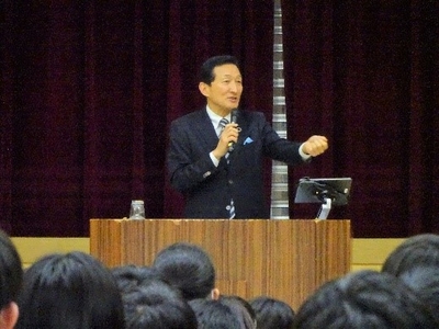 8ReNxgqZB7ZutUDnQ2Hf.jpg?w=940&h=940