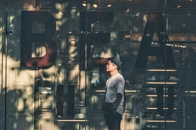 8Ue5udkIIw6dJXYxp5vL.jpg?w=940&h=940