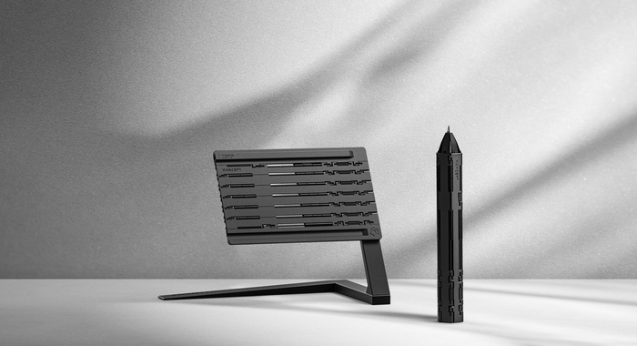 専用ディスプレイスタンド付き|机上を彩るアートピース