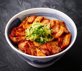 8ZWeOsQPSd70FSKyHvkE.jpg?w=940&h=940