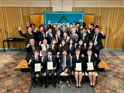 8b9vgXrPiZJx7kuMti86.jpeg?w=940&h=940