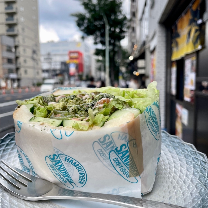 チキブロサンドイッチ 650円