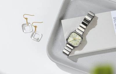 8lVUpFYow9aUZ37JnDCs.jpg?w=940&h=940